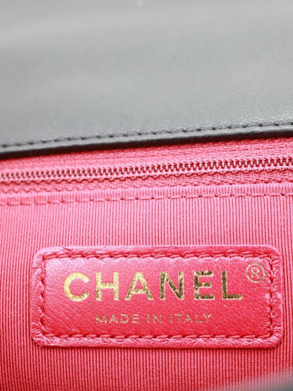 Chanel In The Loop Flap Medium Quilted Lambskin Leather Shoulder Bag Black - Picture 12 of 12